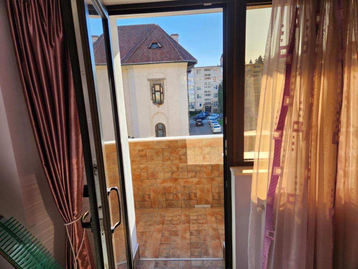 Durdun-Central Cîmpulung Exteriör bild